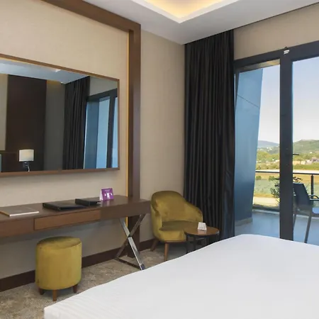 Отель Crowne Plaza By Ihg