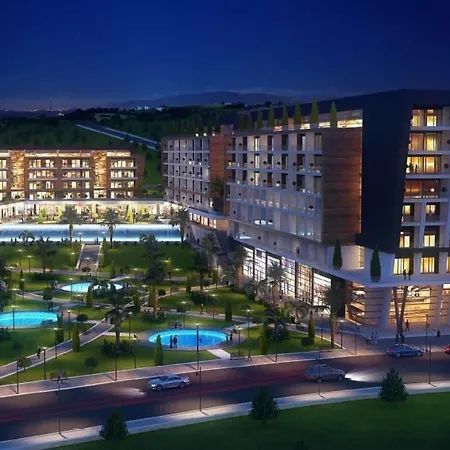 Crowne Plaza By Ihg מלון ילובה
