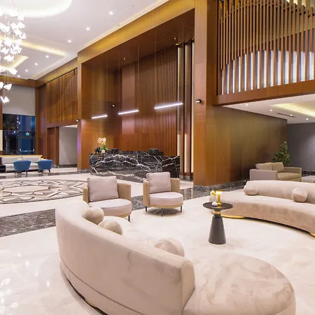 Crowne Plaza By Ihg Hotell