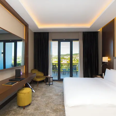 Crowne Plaza By Ihg
