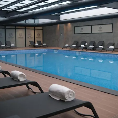Crowne Plaza By Ihg