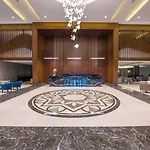 فندق Crowne Plaza By Ihg 4*