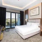 Crowne Plaza By Ihg 4*