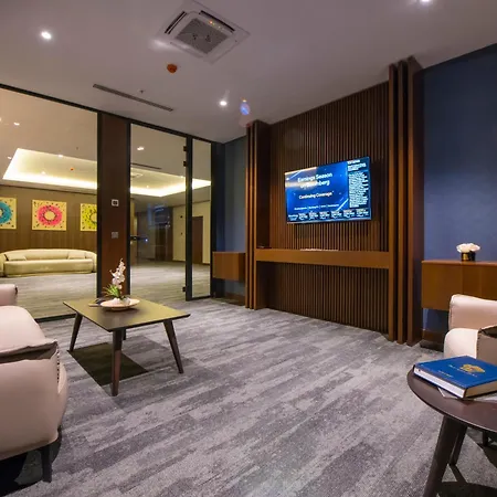 Crowne Plaza By Ihg 酒店 *