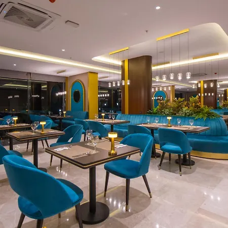 Crowne Plaza By Ihg Hotell
