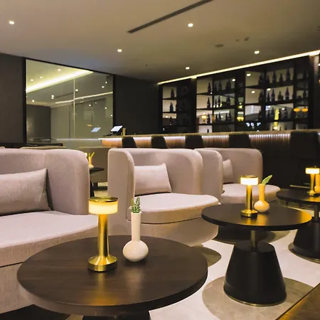 Crowne Plaza By Ihg