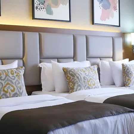 Crowne Plaza By Ihg