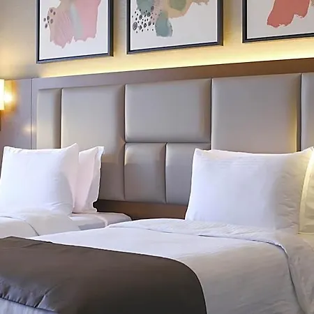 Hotel Crowne Plaza By Ihg 4*
