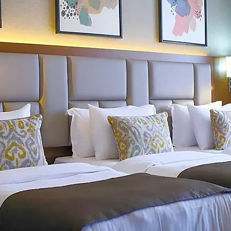 Crowne Plaza By Ihg