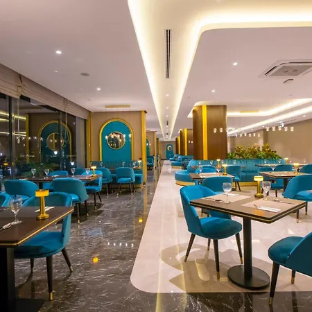 Crowne Plaza By Ihg 4*