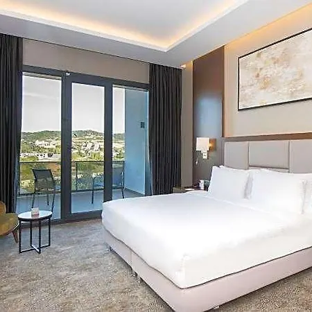 Crowne Plaza By Ihg Hotell