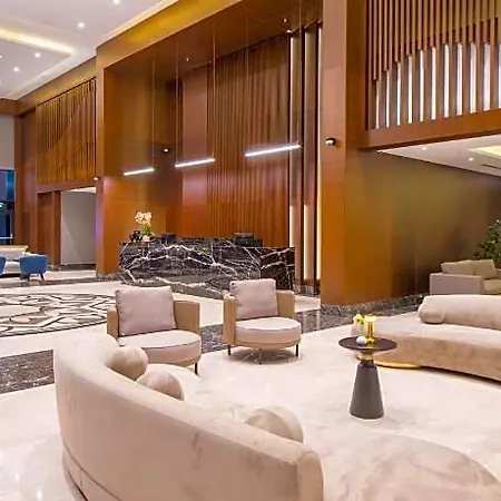 Crowne Plaza By Ihg 4*